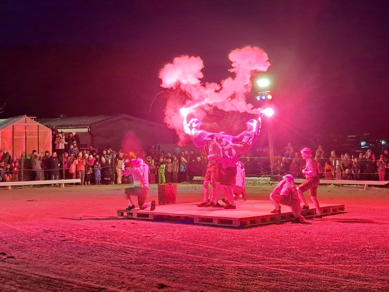 Die Fetzenplattler mit bengalischem Feuer